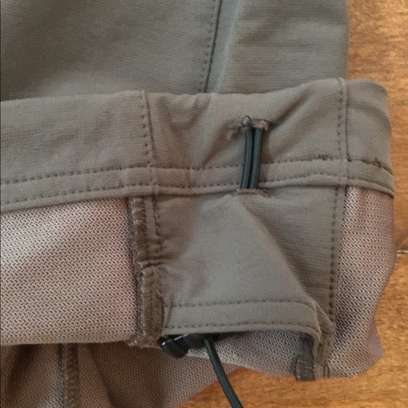 NWOT Womens Mountain Hard Wear Hiking Pants. - Picture 7 of 8